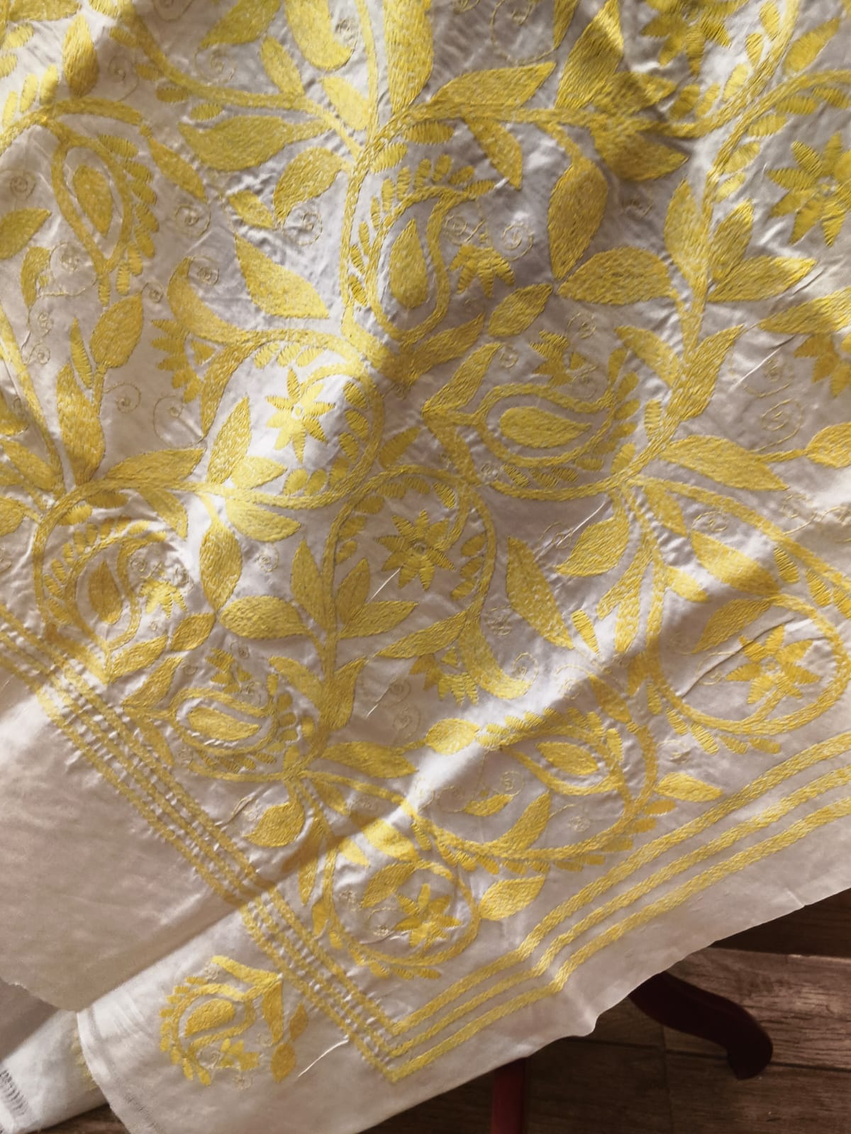 Tussar Kantha Stitch Dupatta SN26KD115