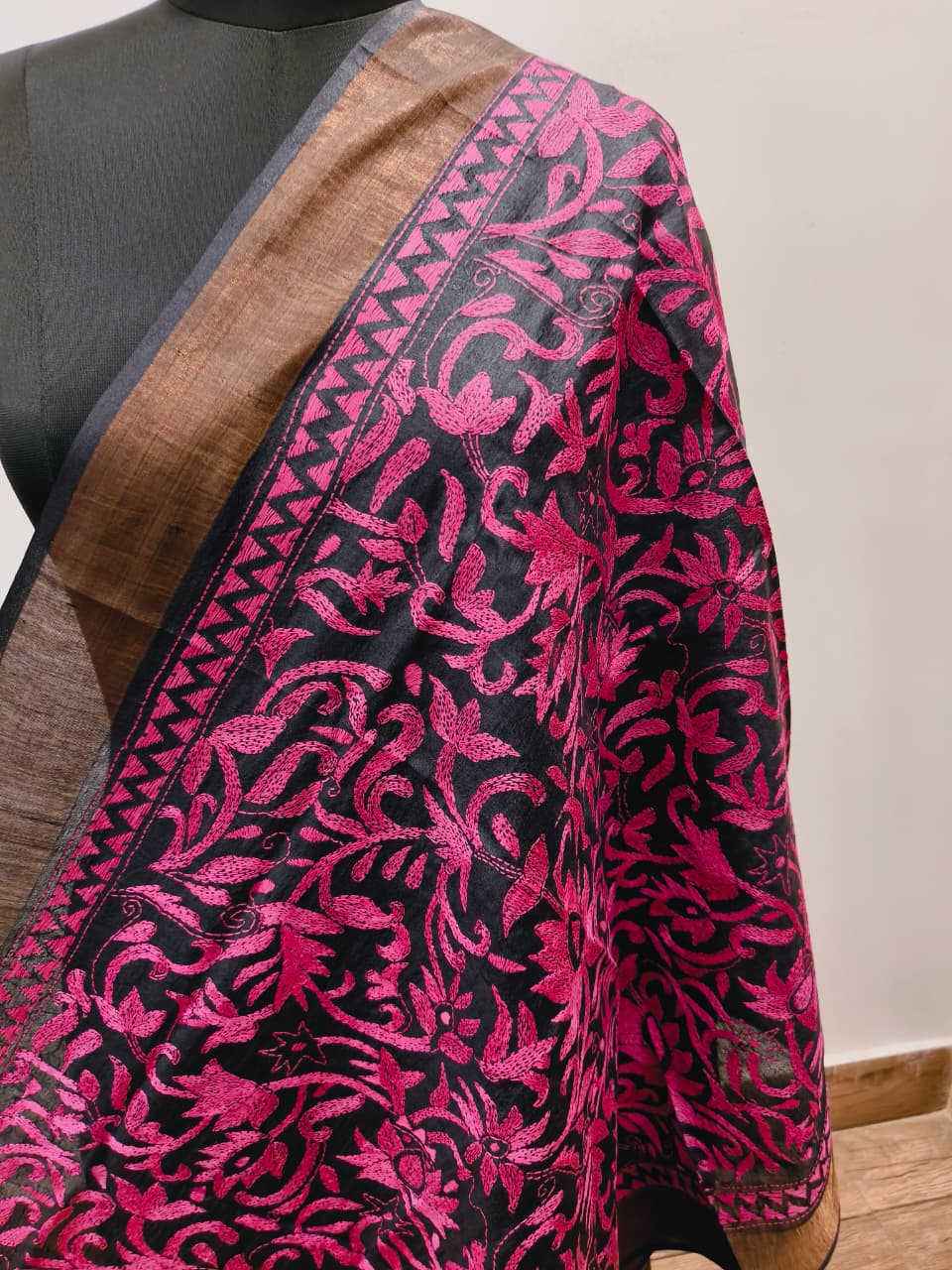 Zari Border Pure Tussar Kantha Stitch Dupatta SN26KD04