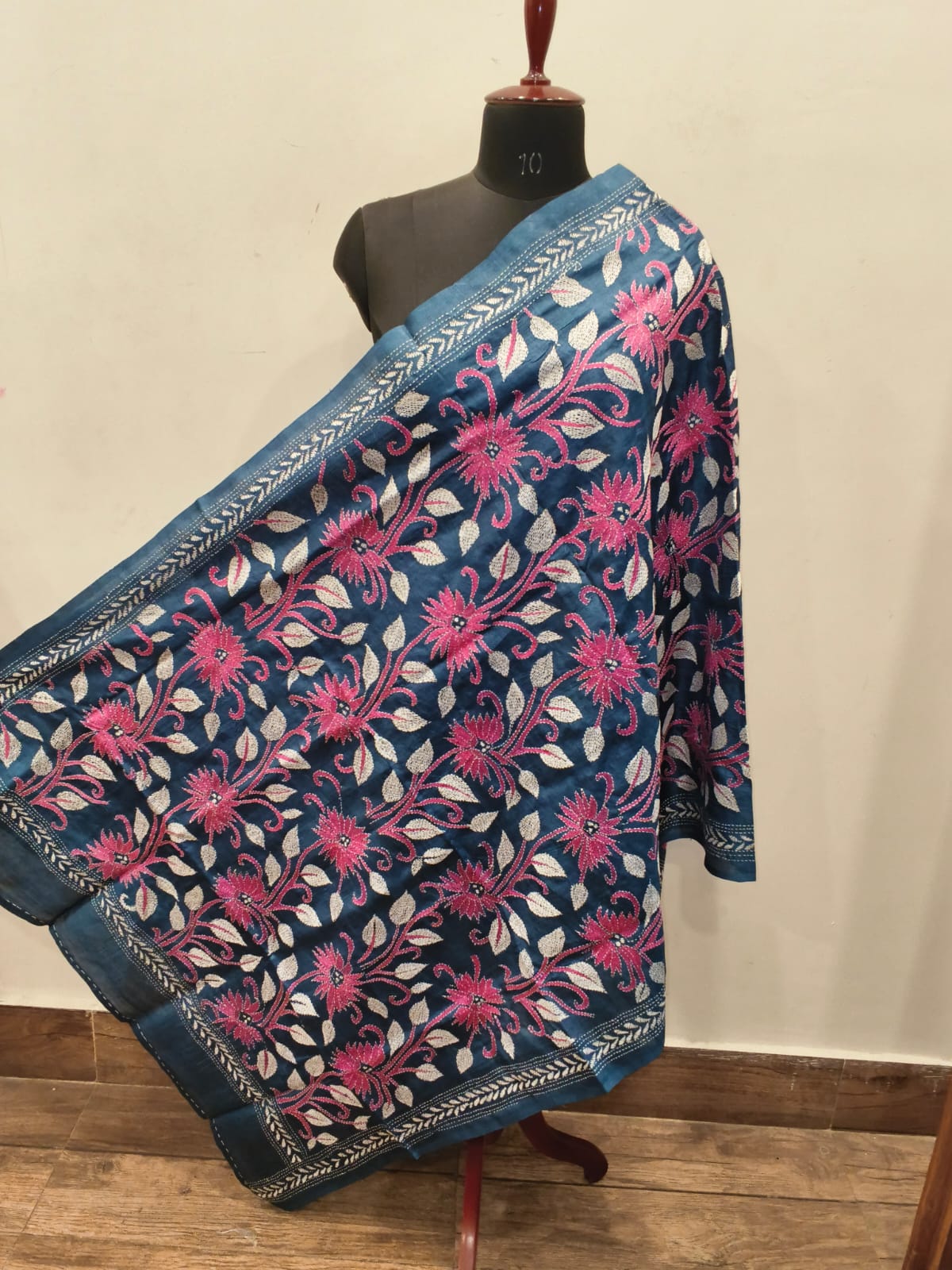 Pure Tussar Kantha Stitch Dupatta SN26KD72