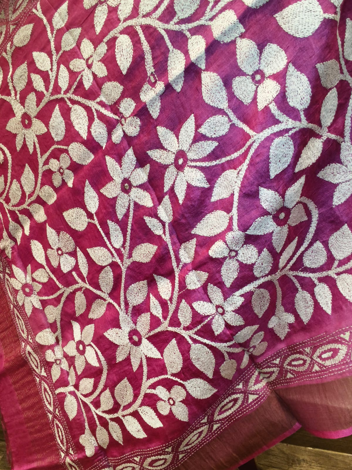 Pure Tussar Kantha Stitch Dupatta SN26KD81