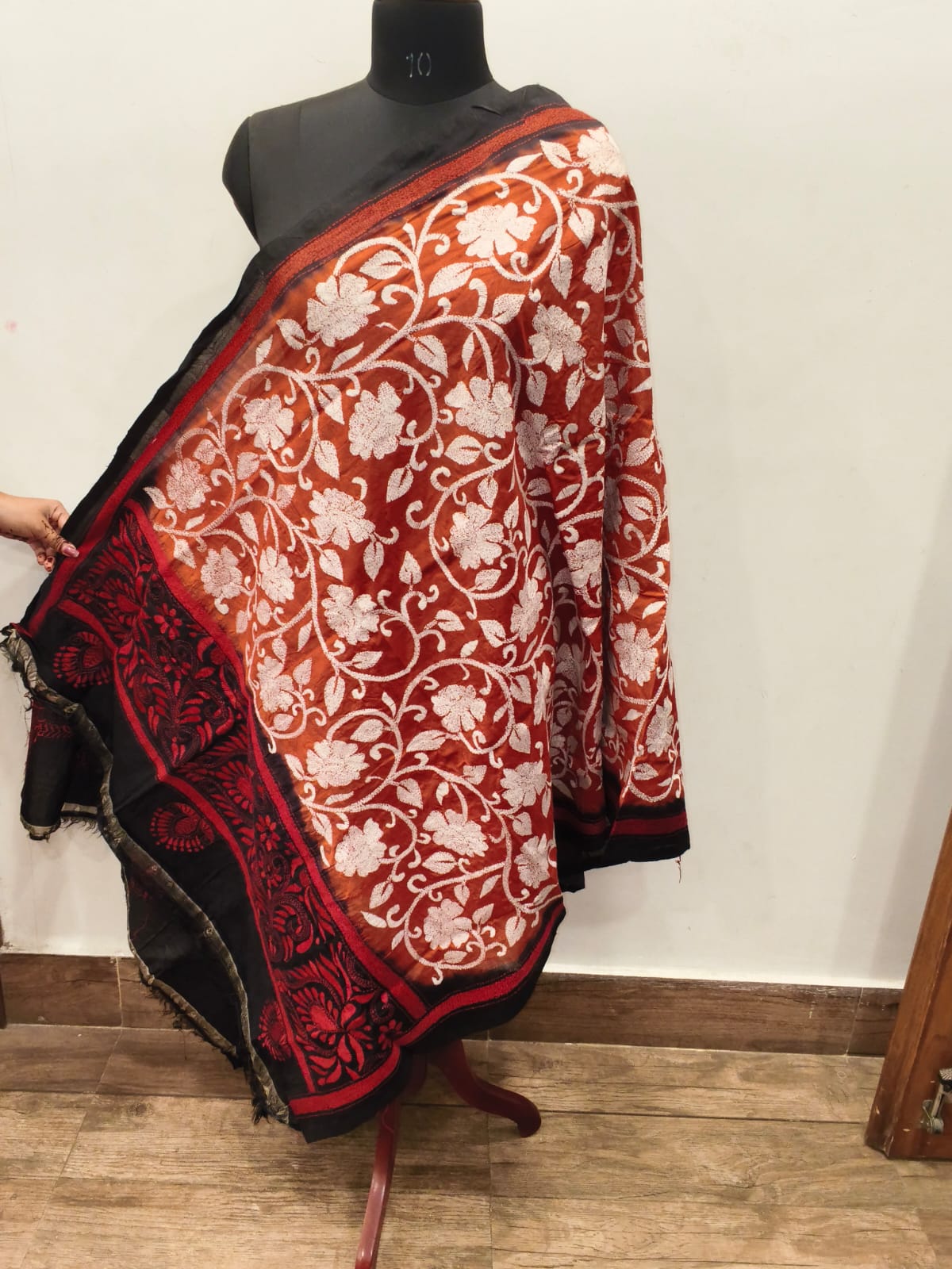 Pure Tussar Kantha Stitch Dupatta SN26KD88