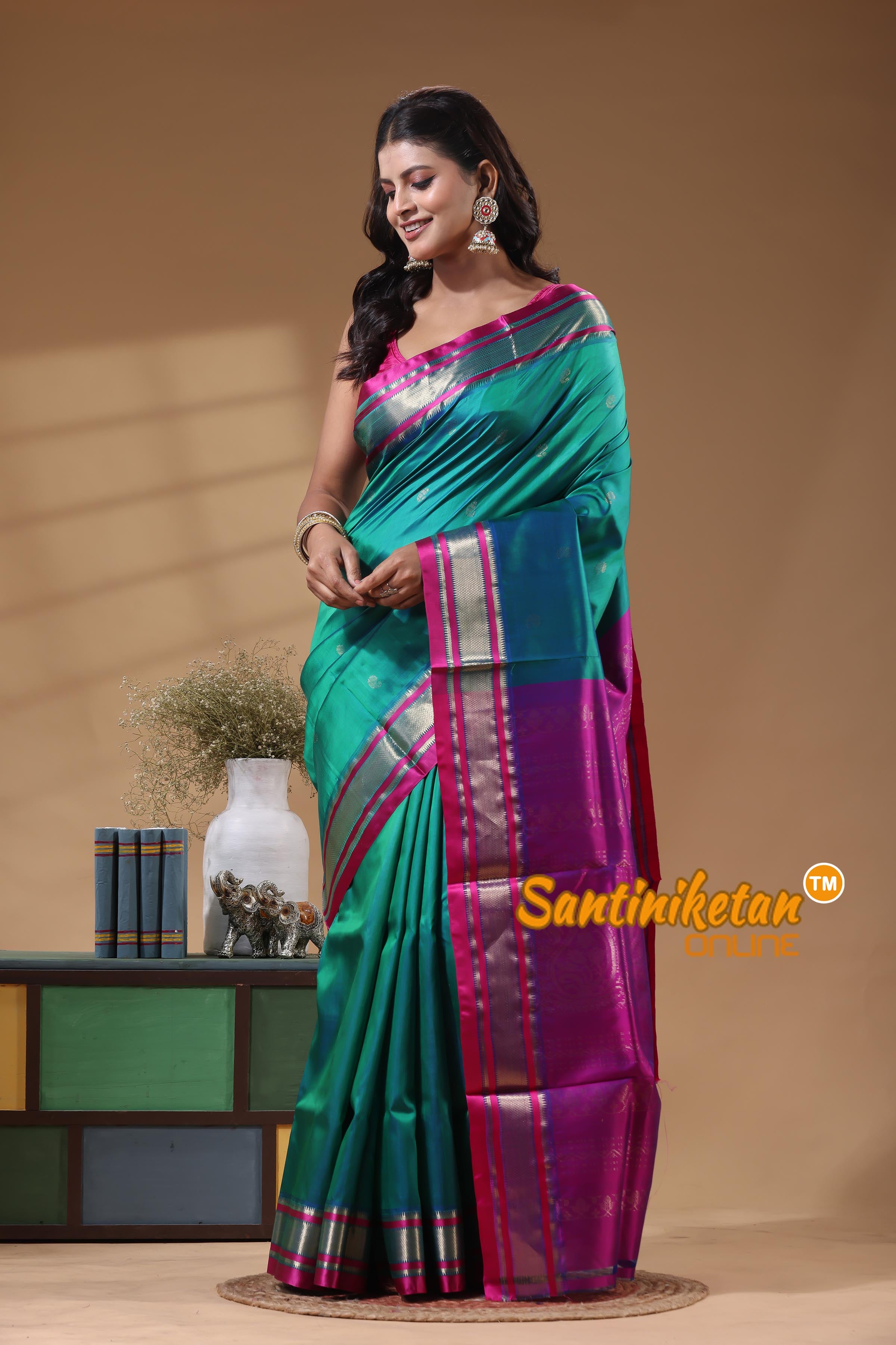Kanjivaram Design Garad Silk Saree With Blouse