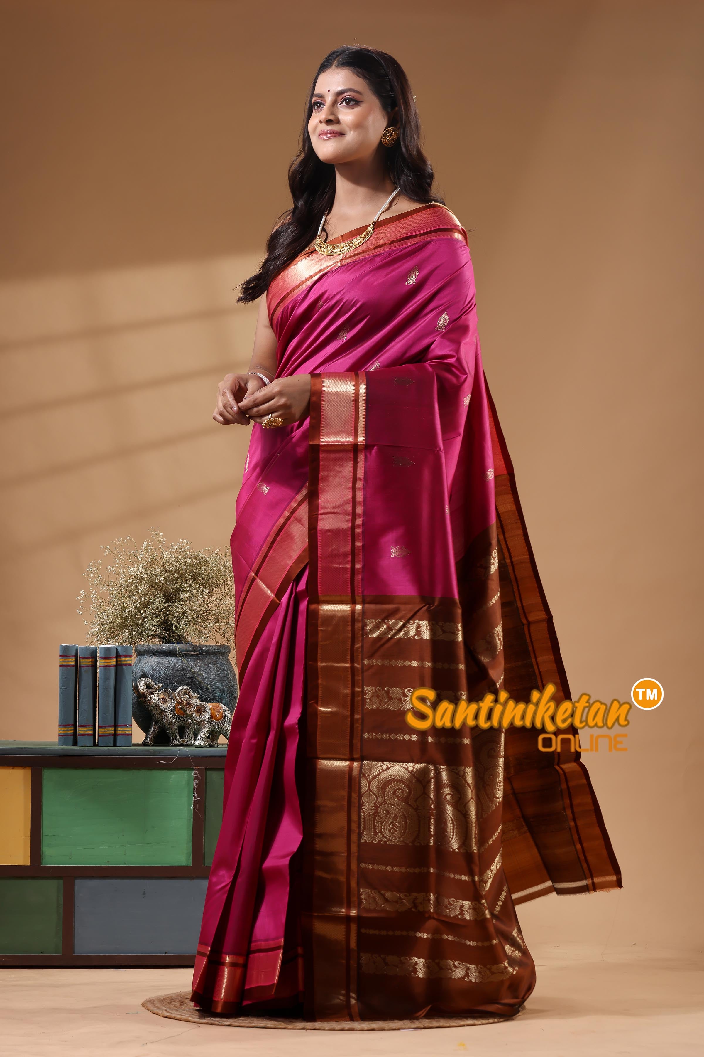 Kanjivaram Design Garad Silk Saree With Blouse