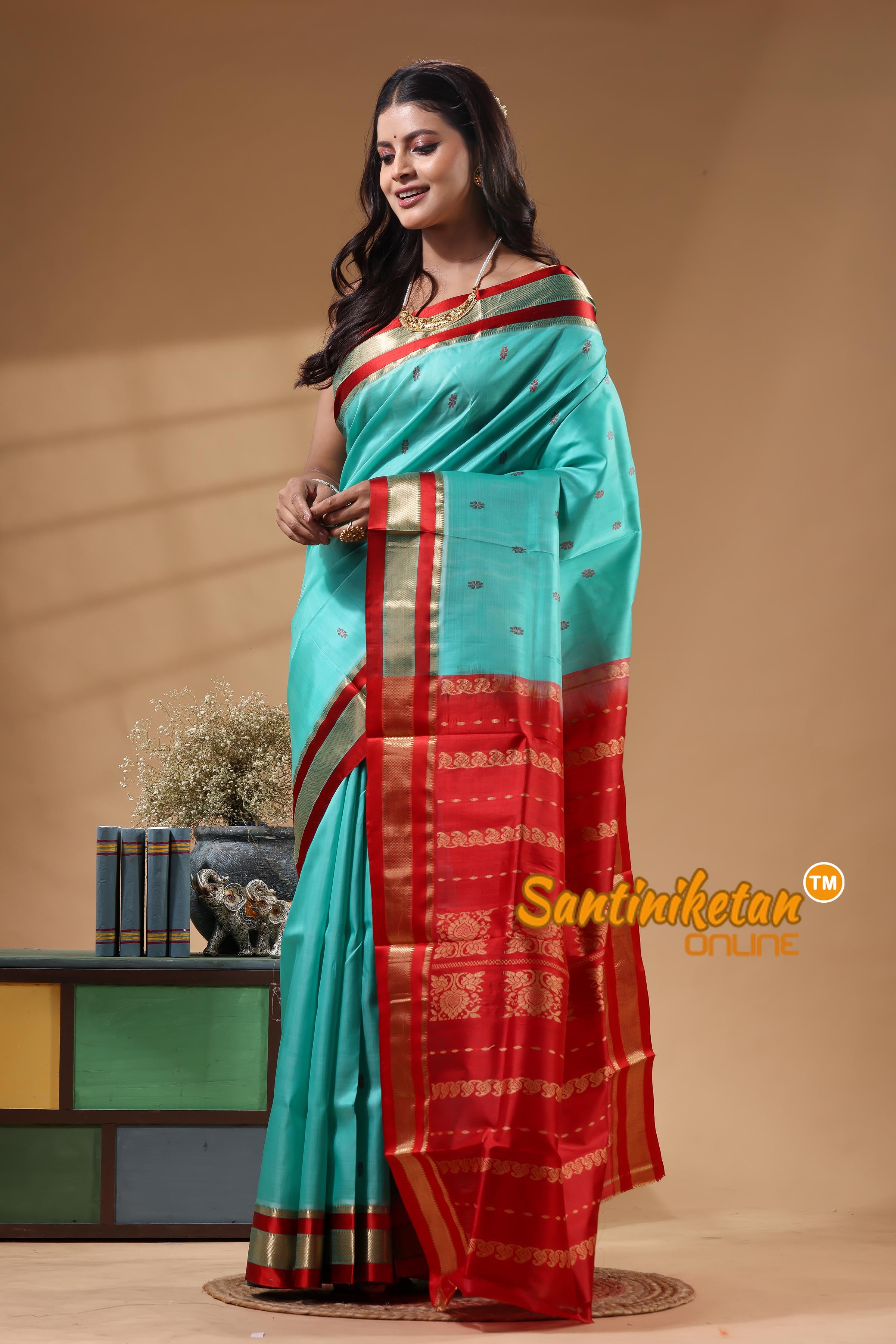 Kanjivaram Design Garad Silk Saree With Blouse