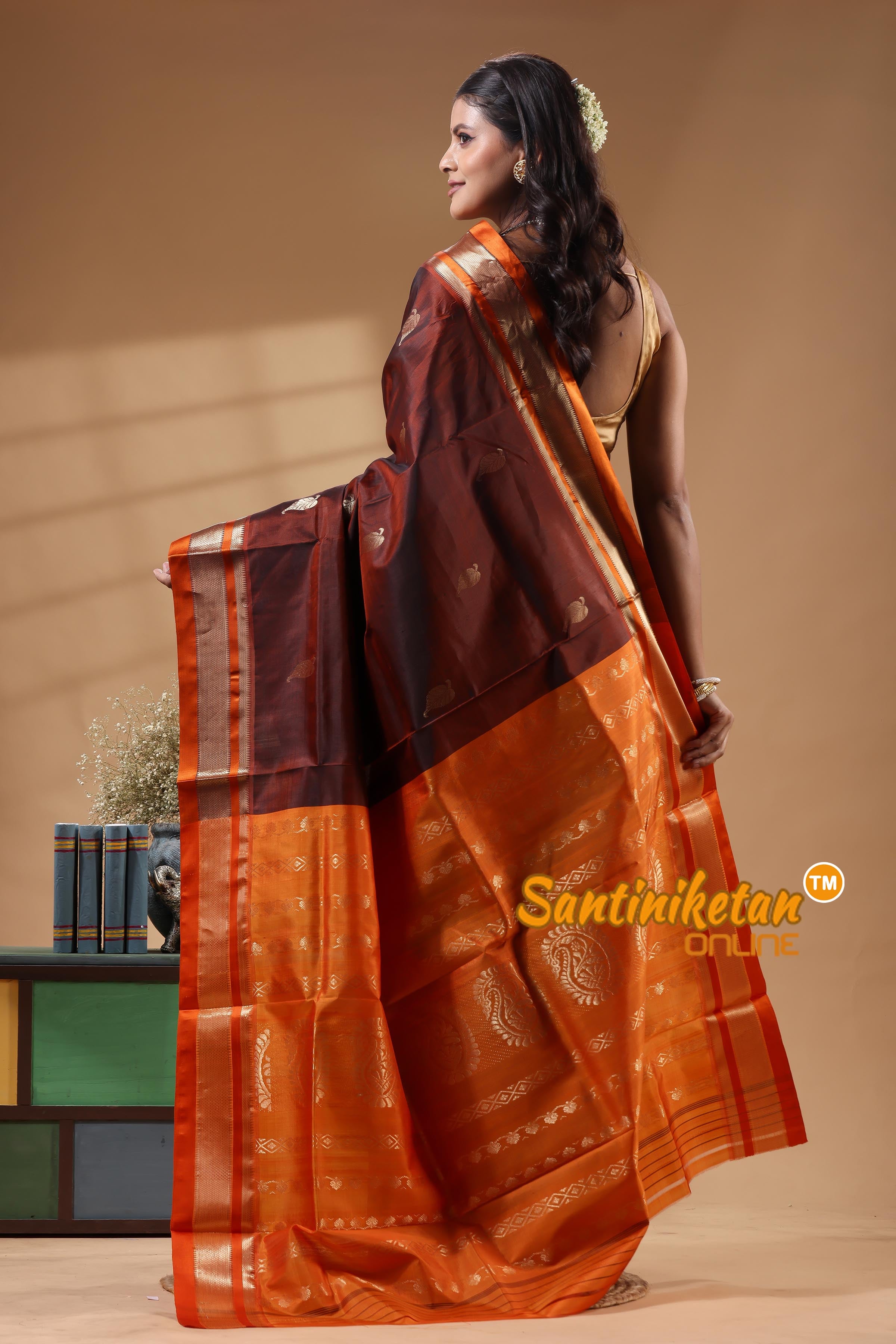 Kanjivaram Design Garad Silk Saree With Blouse