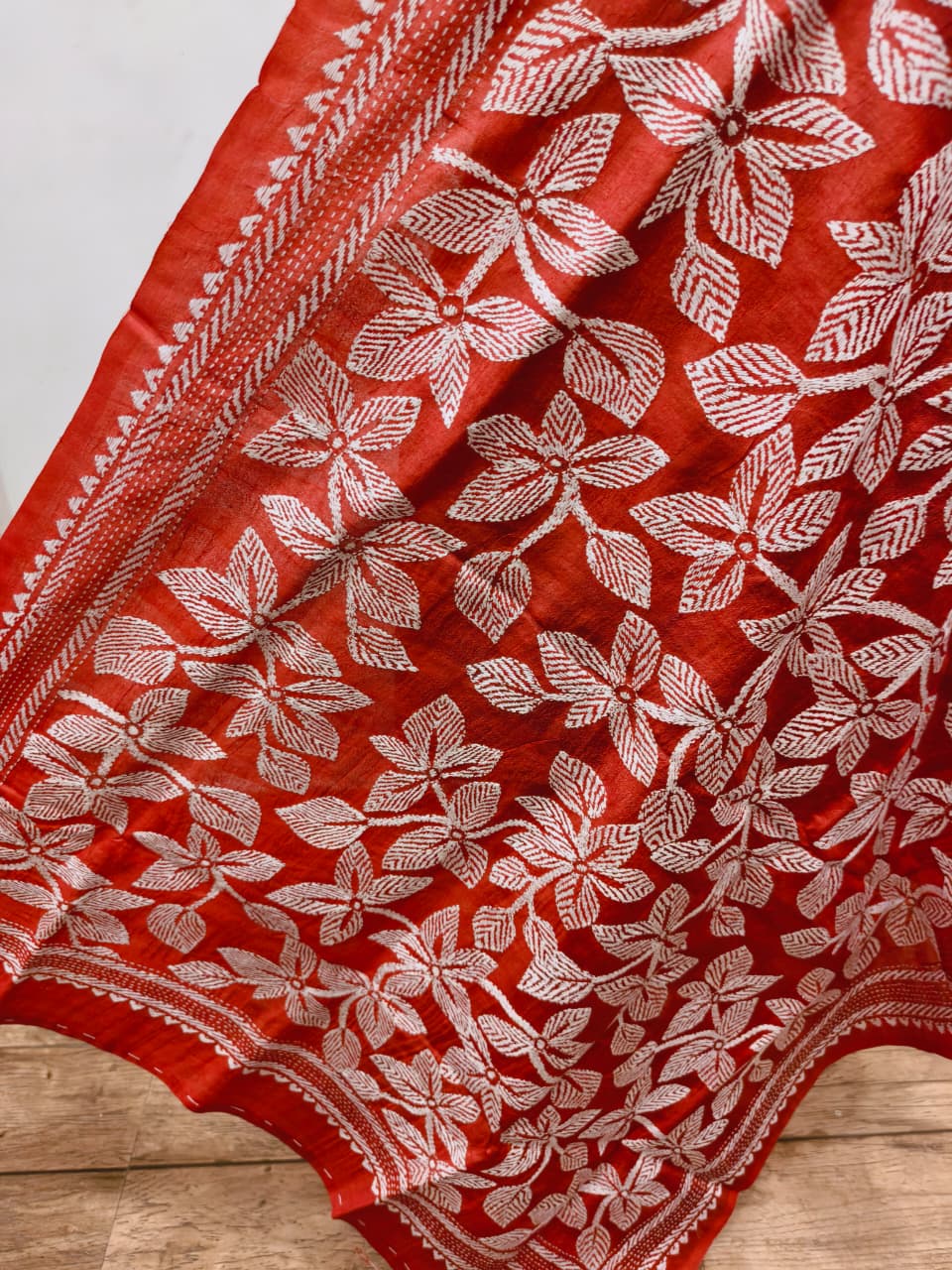 Pure Tussar Kantha Stitch Dupatta SN26KD31
