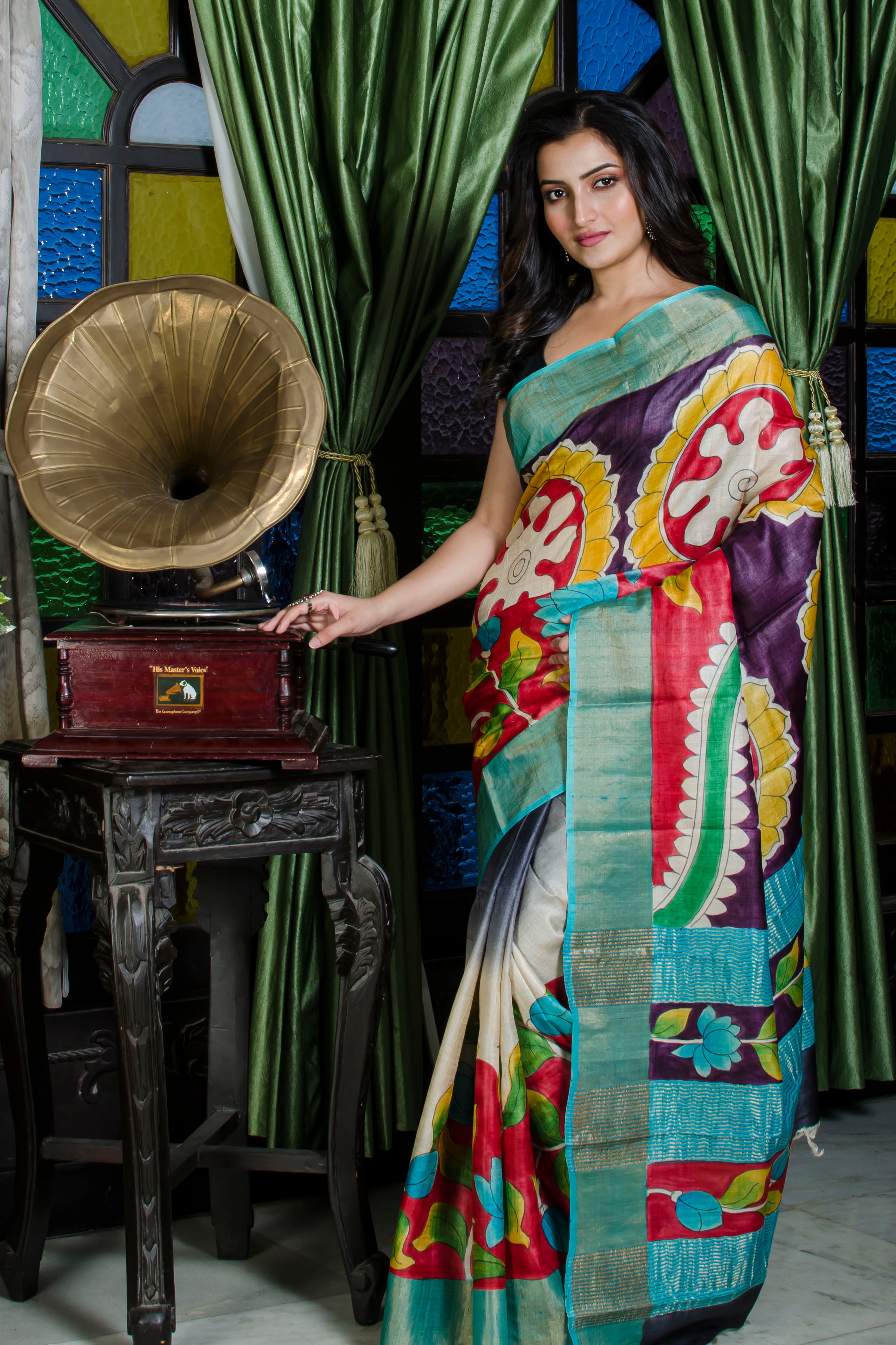 Pure Zari Tussar Hand Painted Saree SN20225873