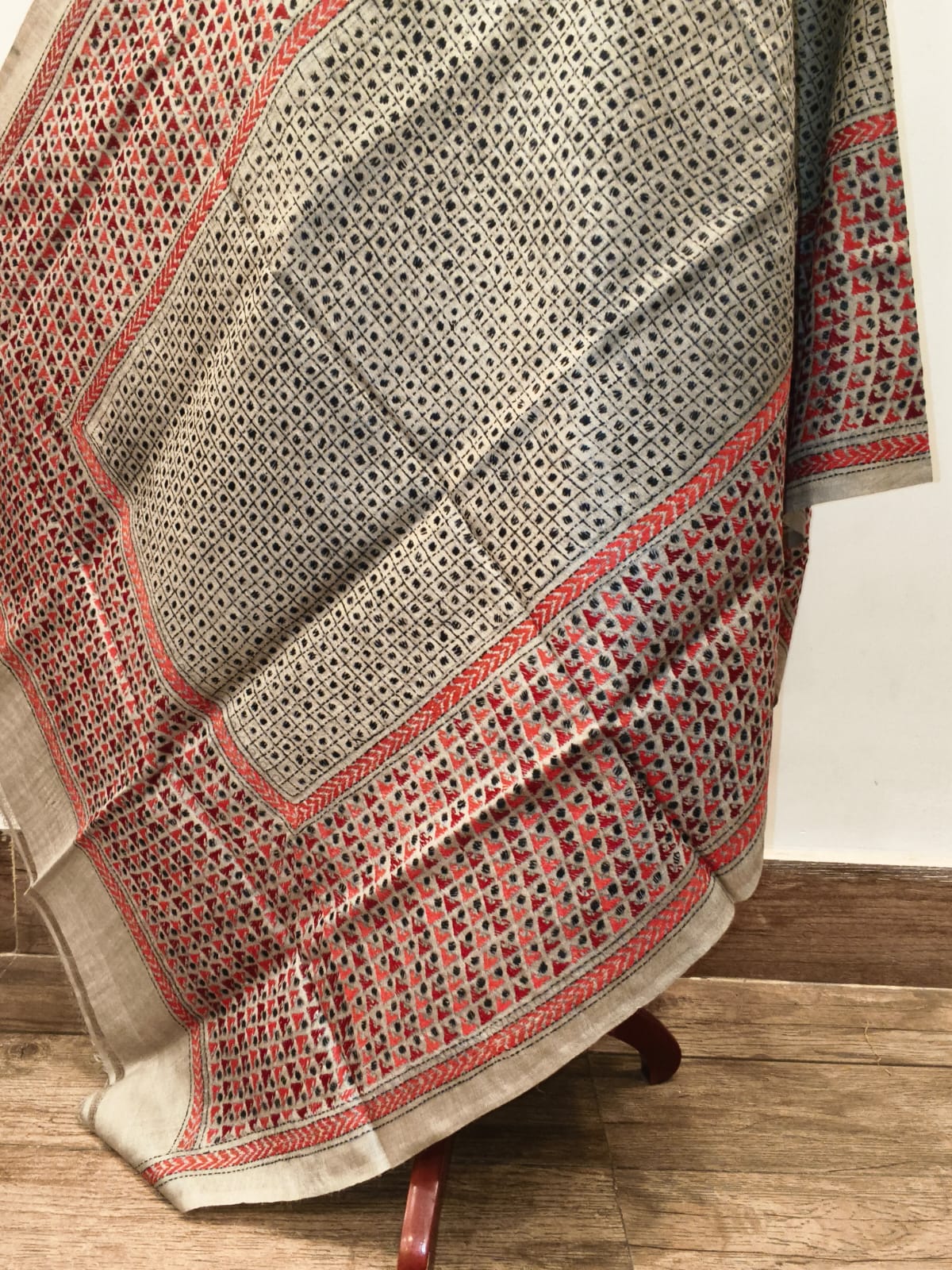 Pure Tussar Kantha Stitch Dupatta SN26KD95