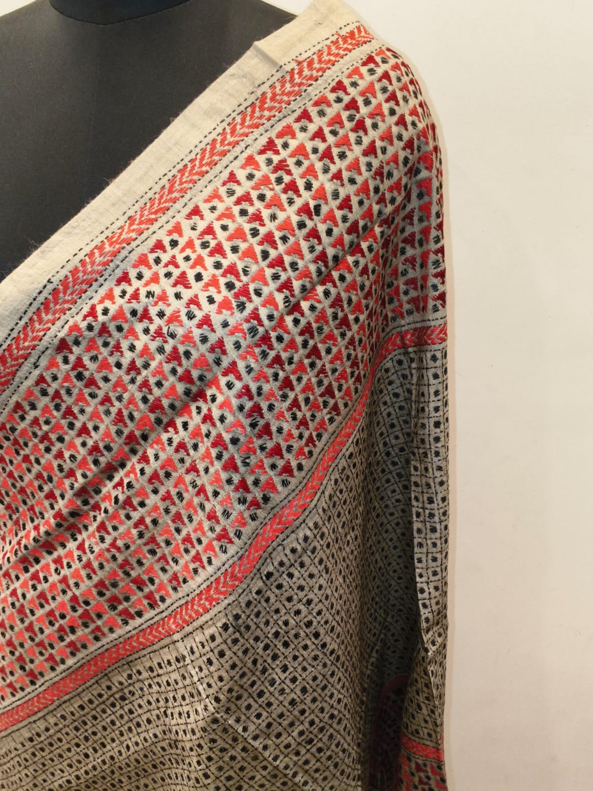 Pure Tussar Kantha Stitch Dupatta SN26KD95