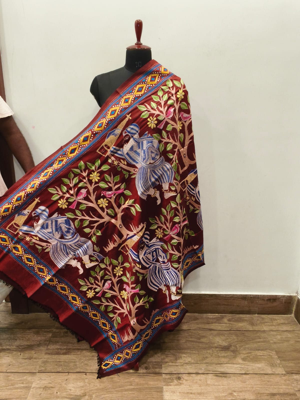 Pure Bangalore Silk Kantha Stitch Dupatta SN26KD110