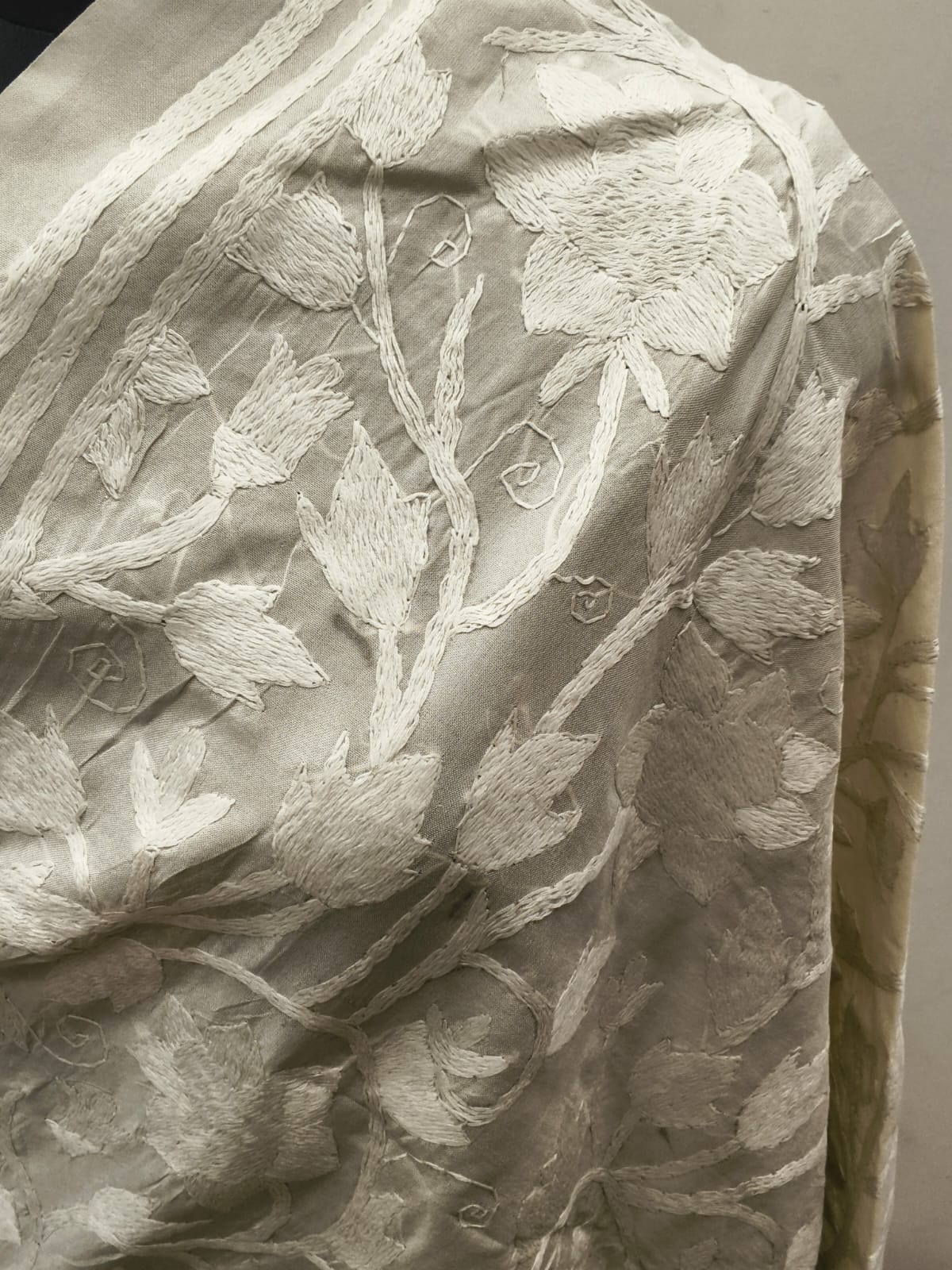 Tussar Kantha Stitch Dupatta SN26KD117