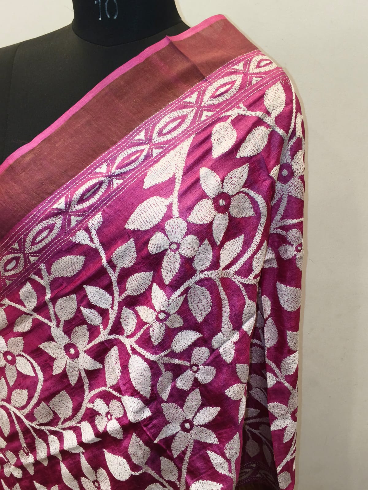 Pure Tussar Kantha Stitch Dupatta SN26KD81