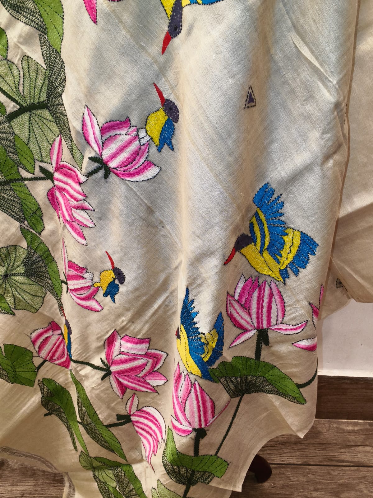 Pure Tussar Kantha Stitch Dupatta SN26KD85