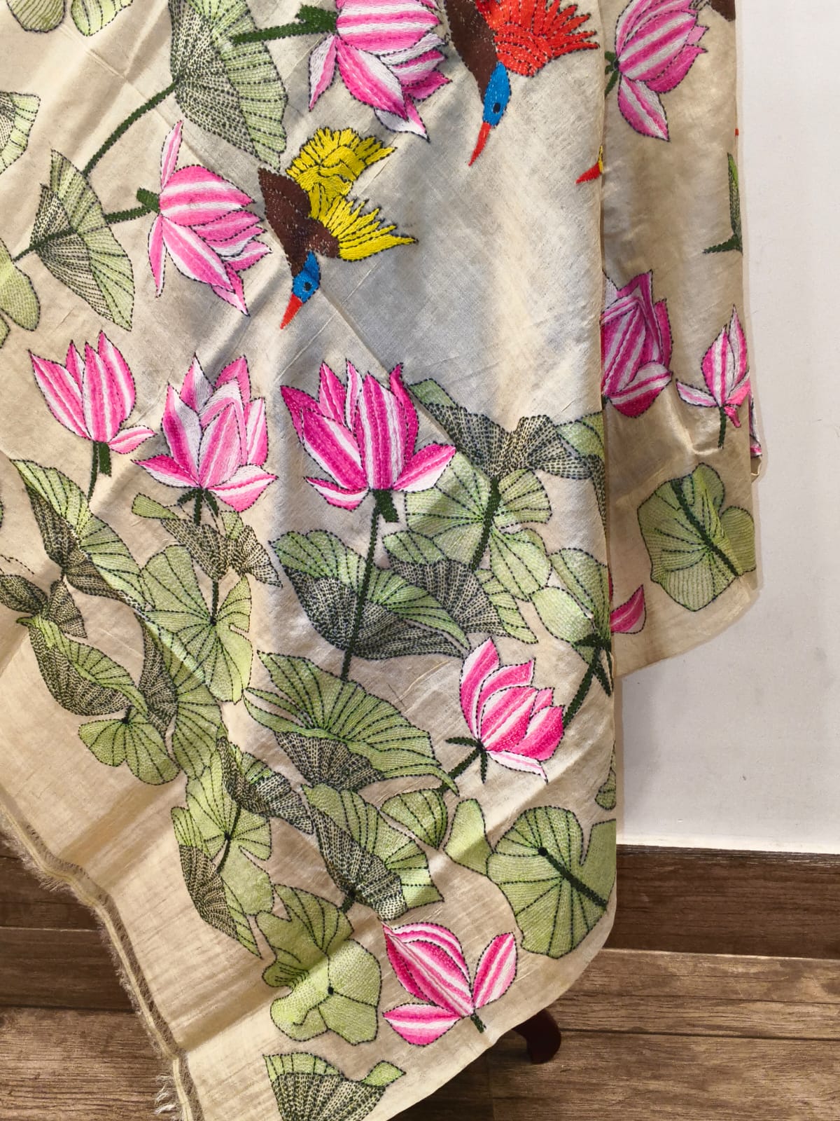 Pure Tussar Kantha Stitch Dupatta SN26KD87