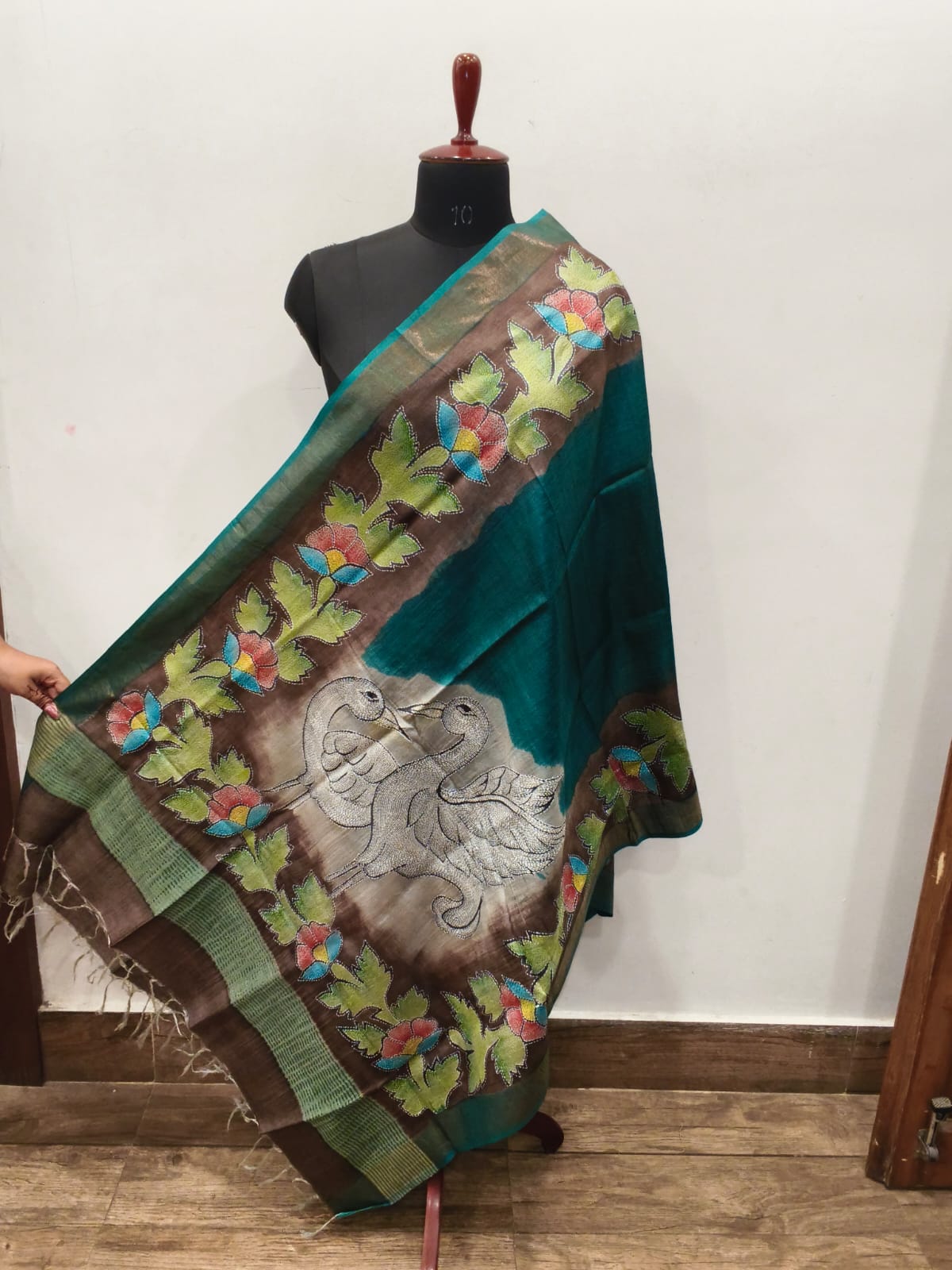Pure Tussar Kantha Stitch Dupatta SN26KD92