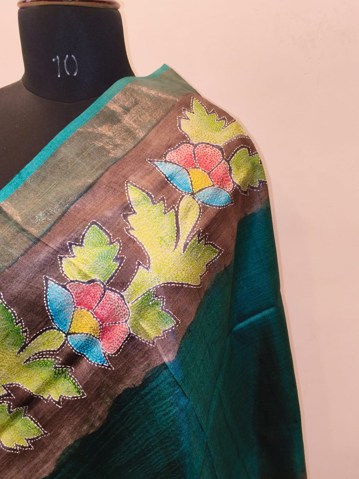 Pure Tussar Kantha Stitch Dupatta SN26KD92