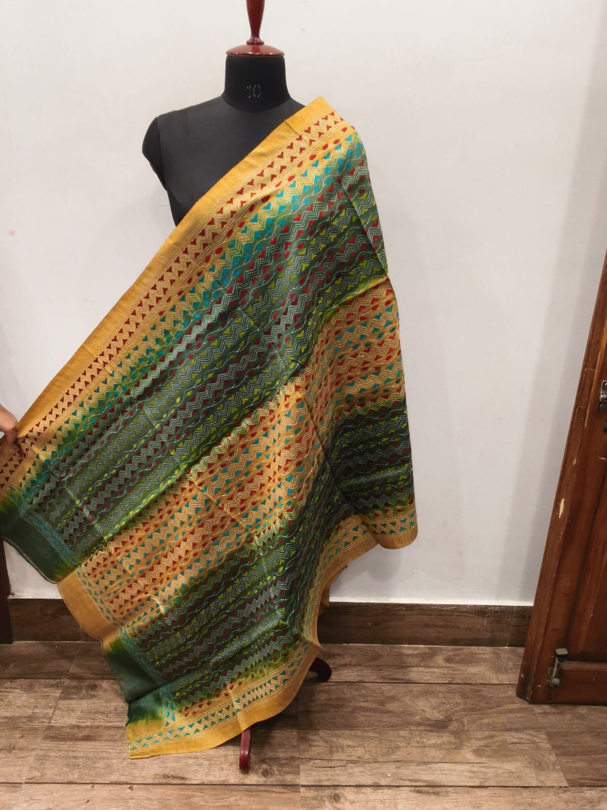 Pure Tussar Kantha Stitch Dupatta SN26KD94