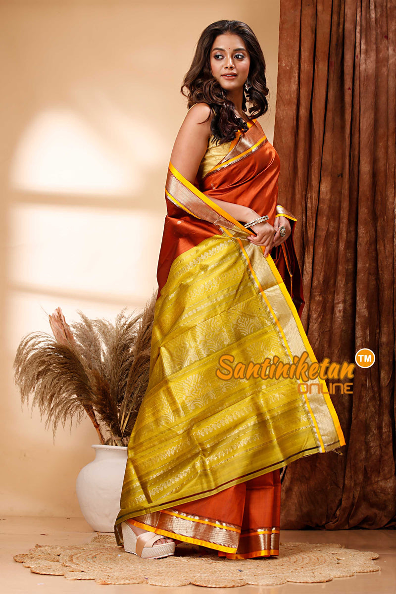 Kanjivaram Design Garad Silk Saree with Blouse SN202418305