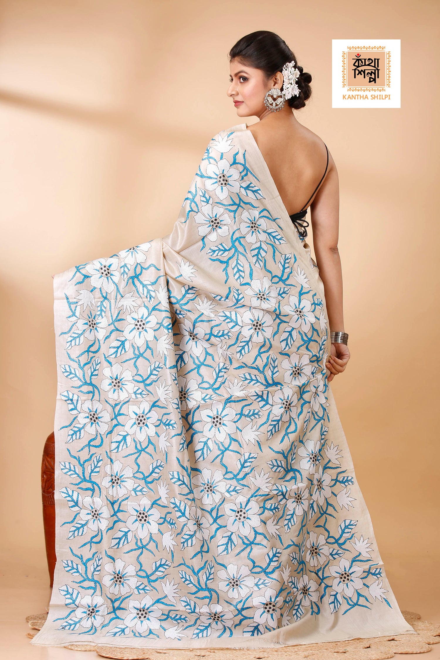 Gachi Tussar Tricolor Thread Work Petals Design Kantha Stitch Saree