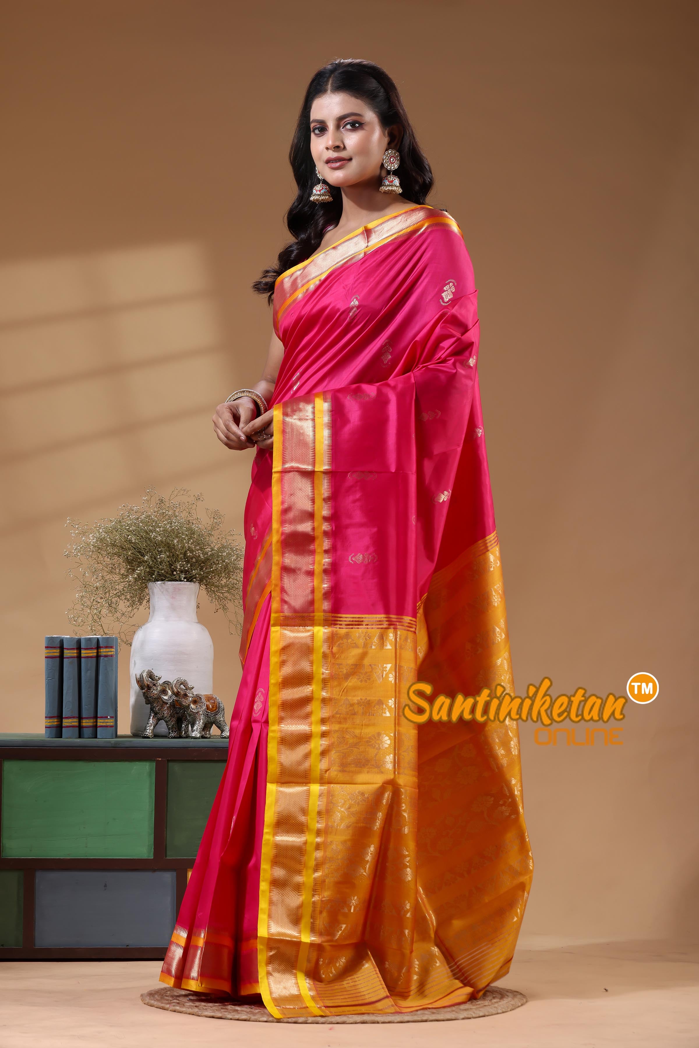 Kanjivaram Design Garad Silk Saree With Blouse
