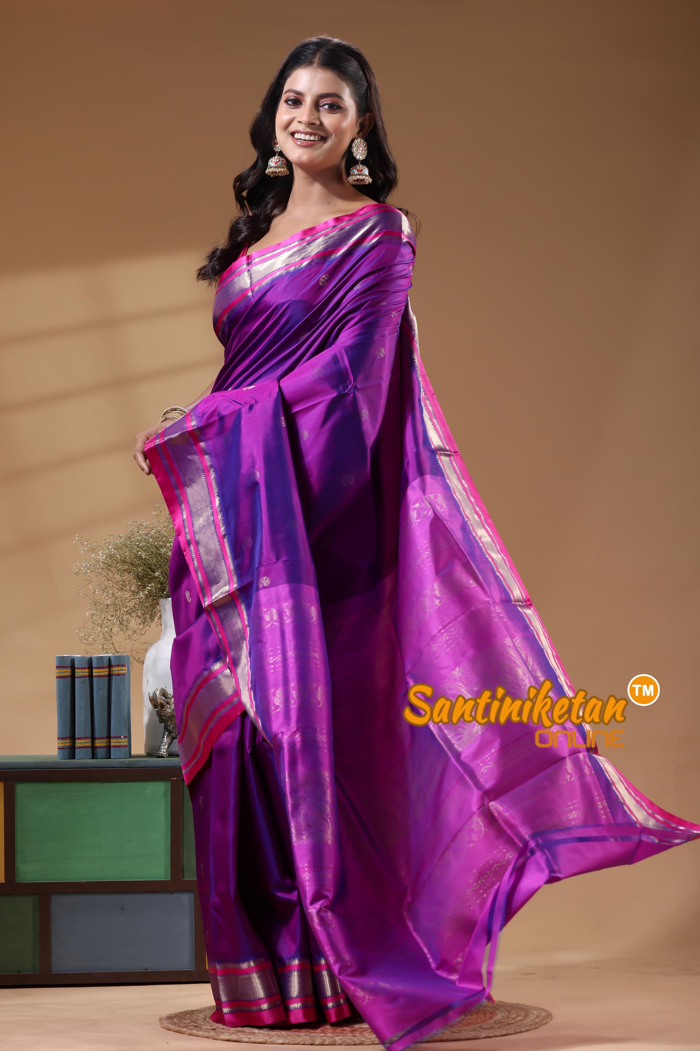 Kanjivaram Design Garad Silk Saree With Blouse