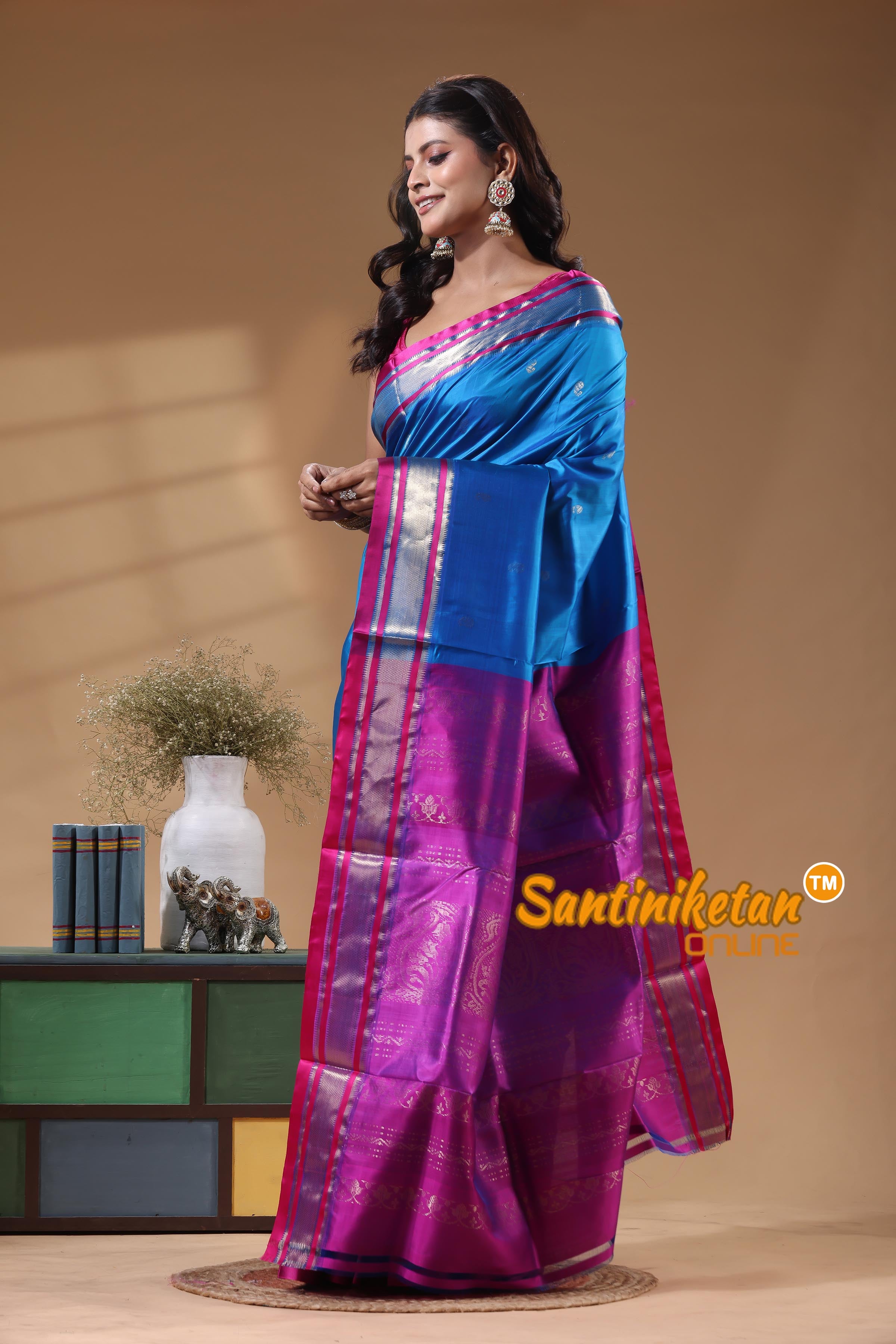 Kanjivaram Design Garad Silk Saree With Blouse