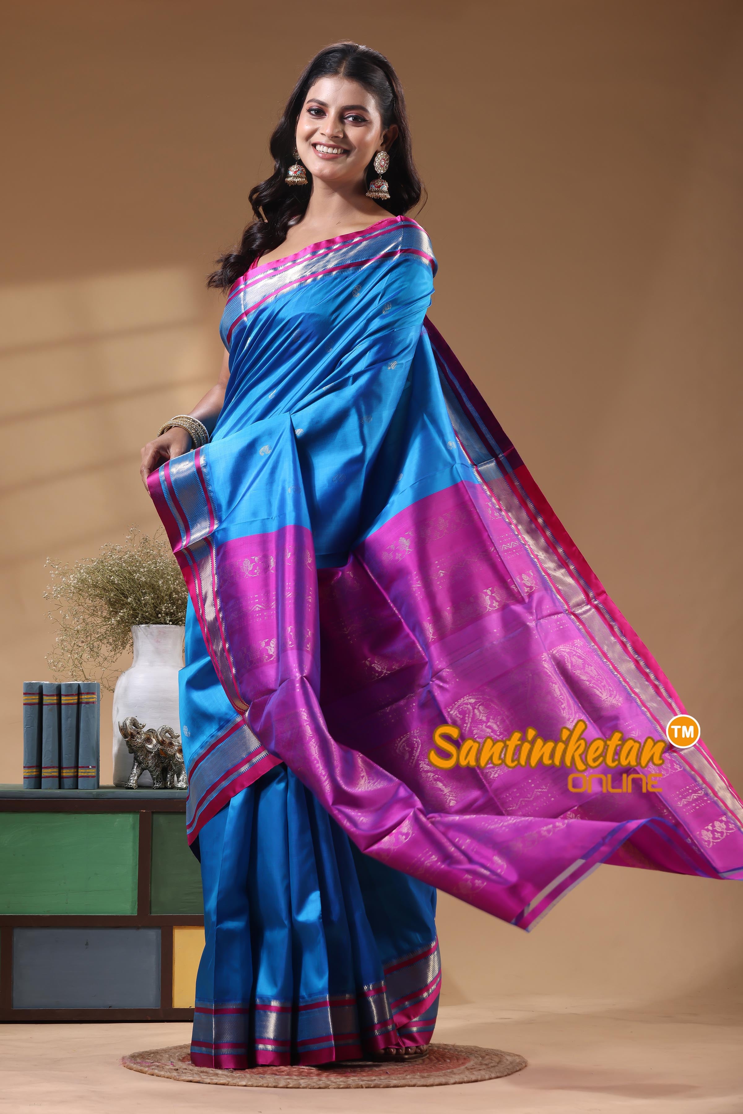 Kanjivaram Design Garad Silk Saree With Blouse