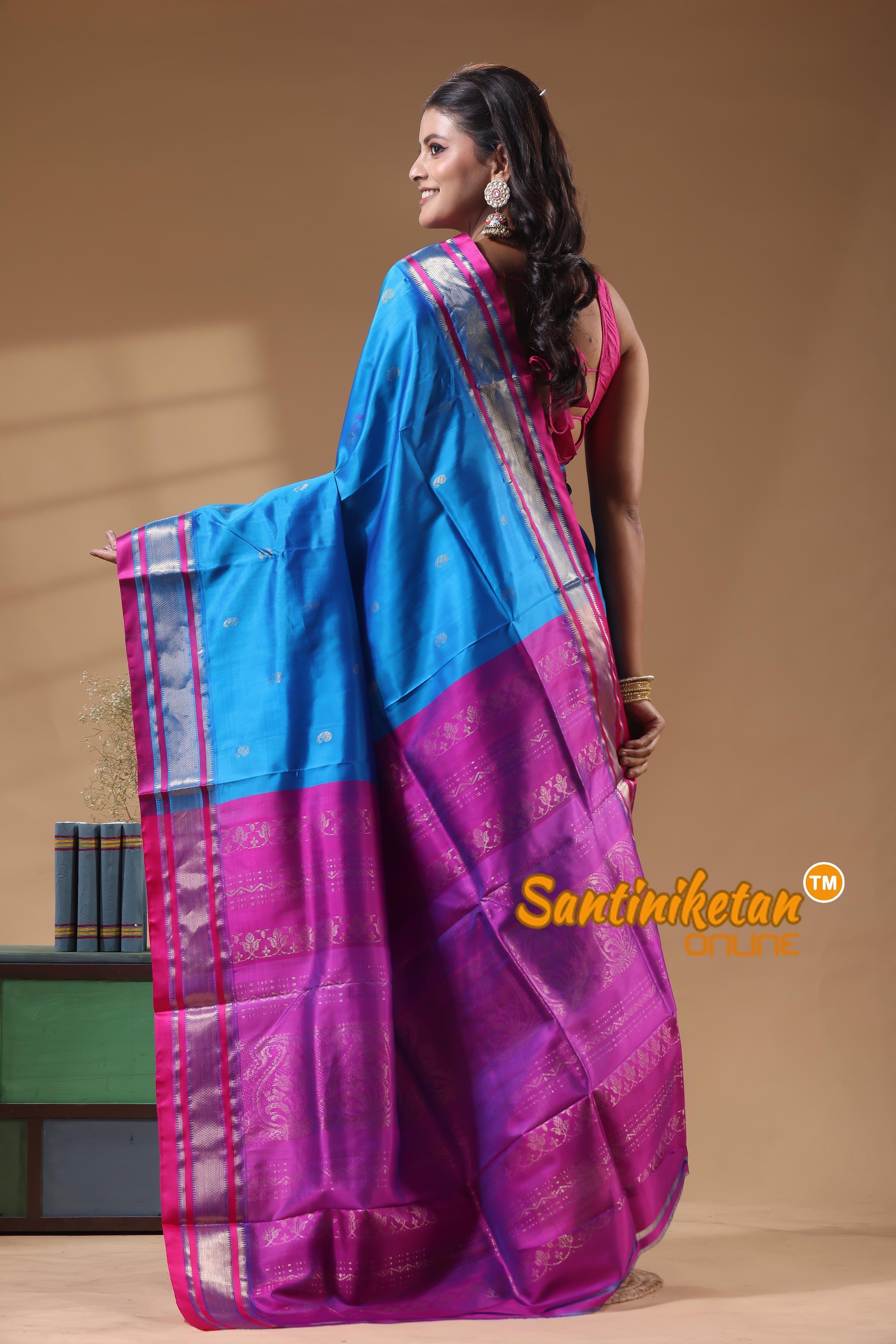 Kanjivaram Design Garad Silk Saree With Blouse