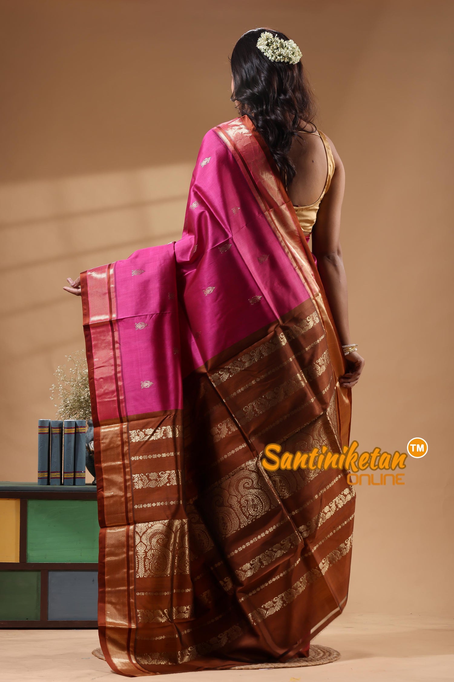 Kanjivaram Design Garad Silk Saree With Blouse