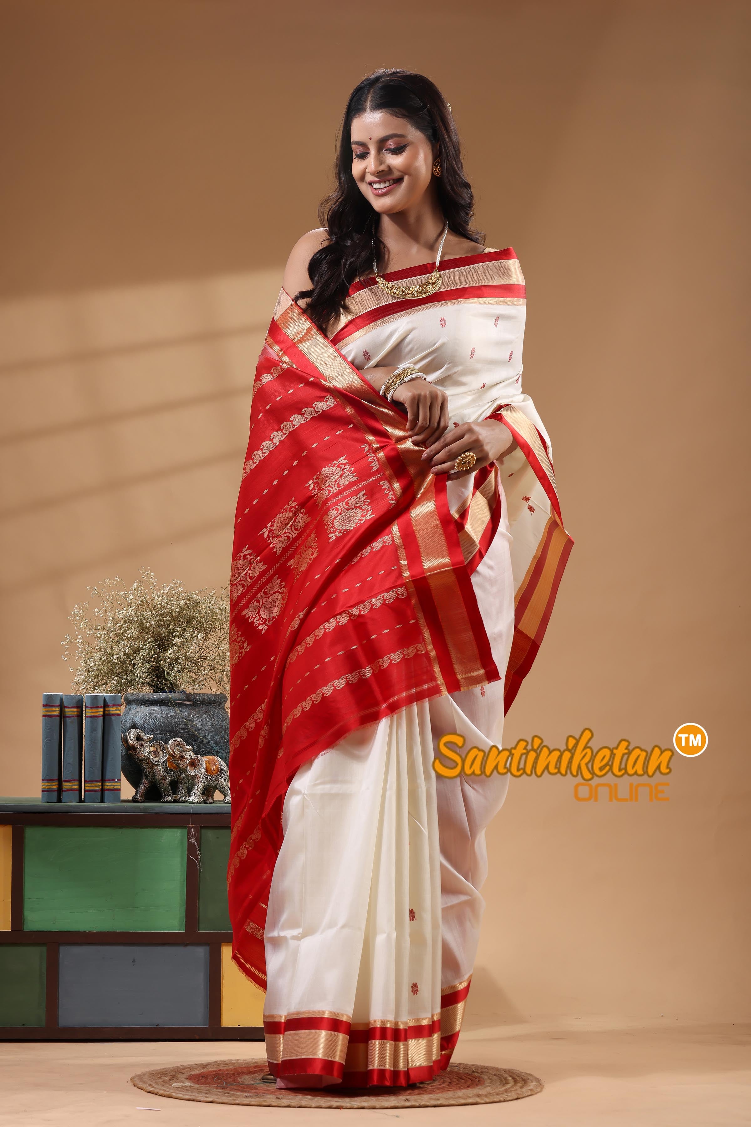 Kanjivaram Design Garad Silk Saree With Blouse