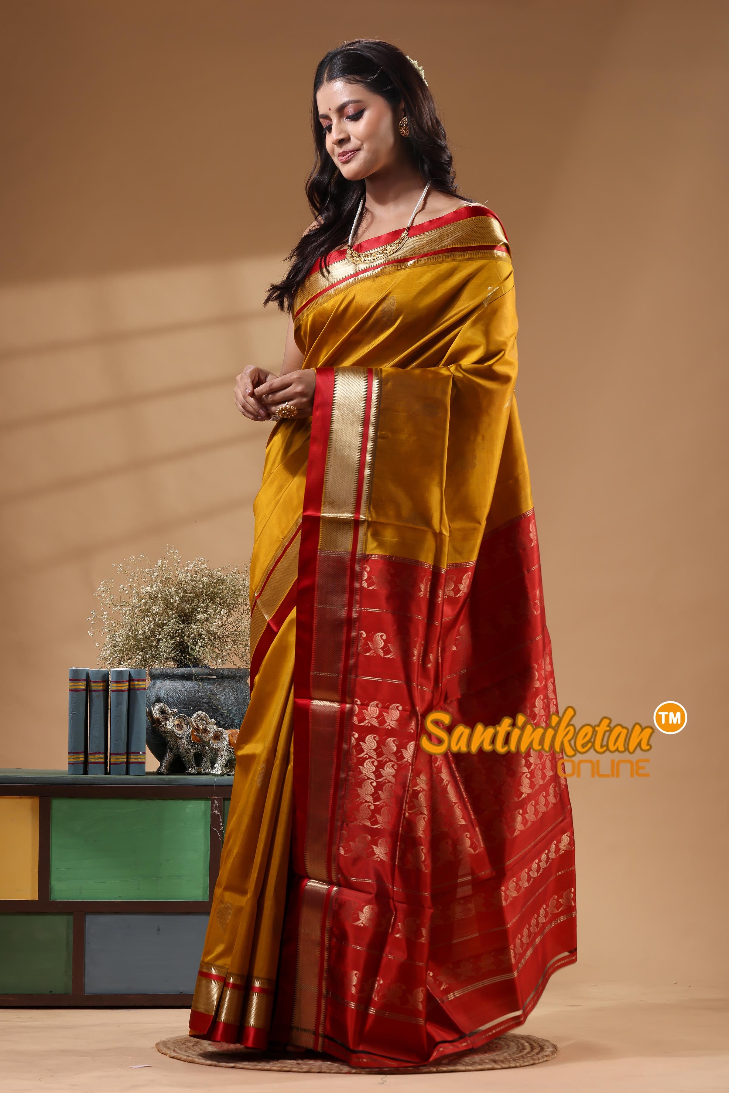Kanjivaram Design Garad Silk Saree With Blouse