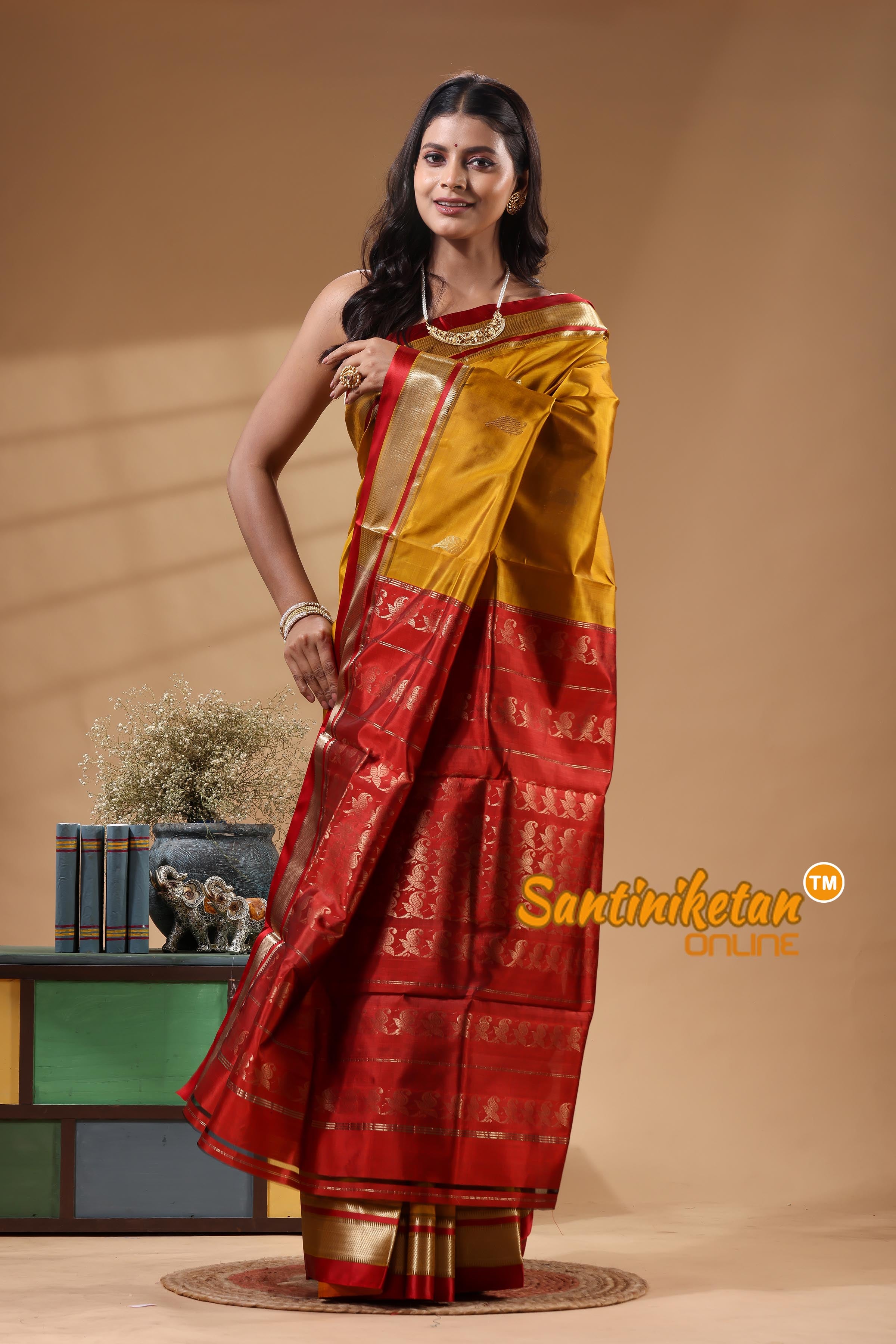 Kanjivaram Design Garad Silk Saree With Blouse