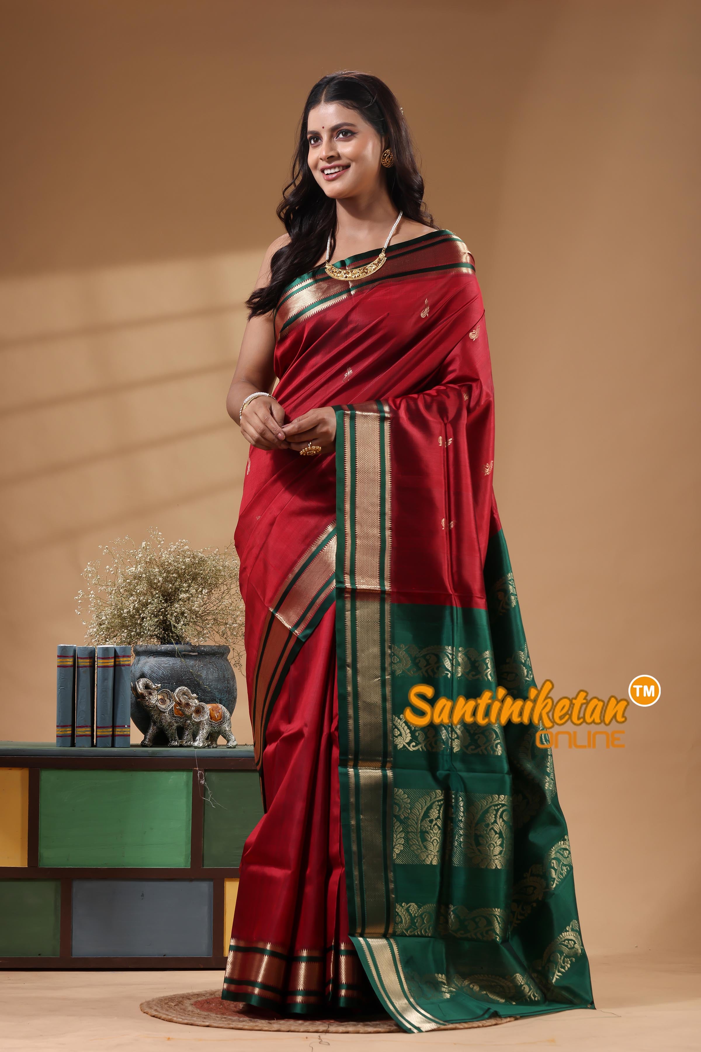 Kanjivaram Design Garad Silk Saree With Blouse