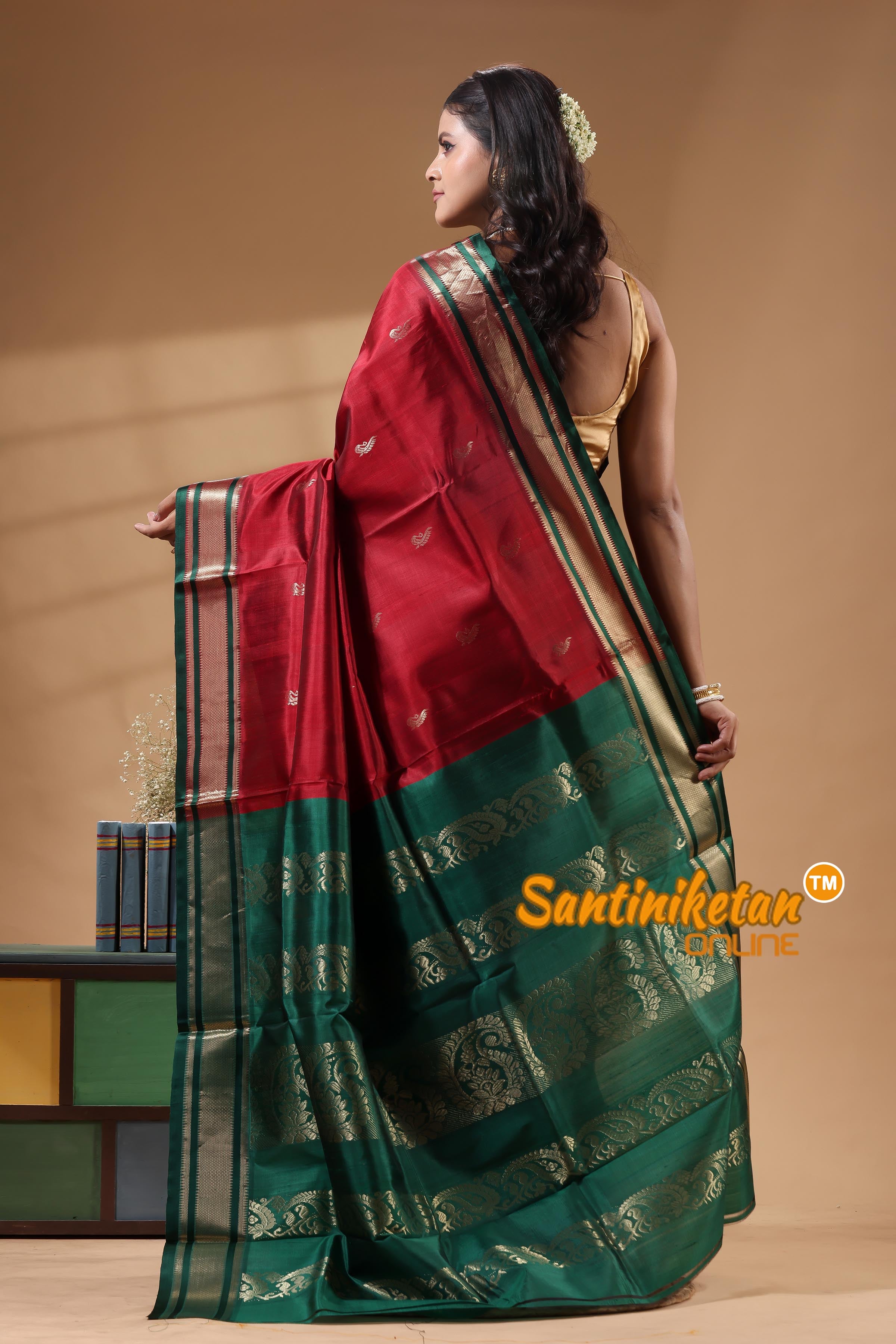 Kanjivaram Design Garad Silk Saree With Blouse