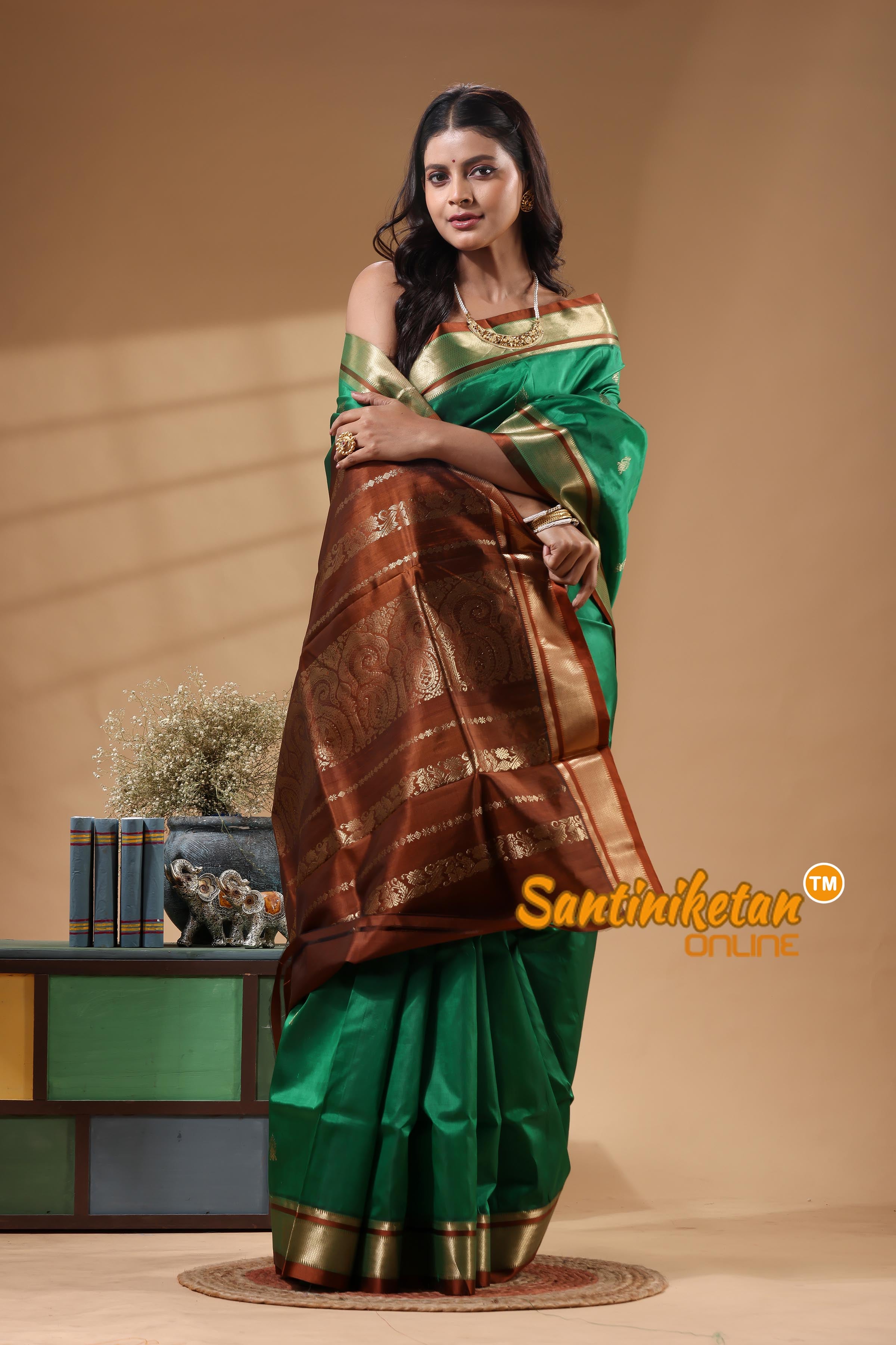 Kanjivaram Design Garad Silk Saree With Blouse