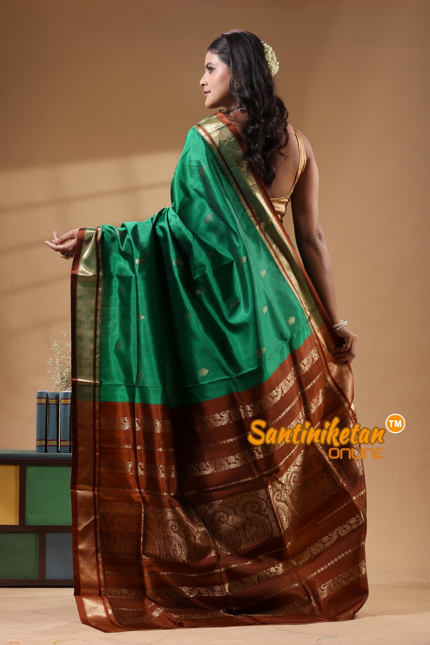 Kanjivaram Design Garad Silk Saree With Blouse