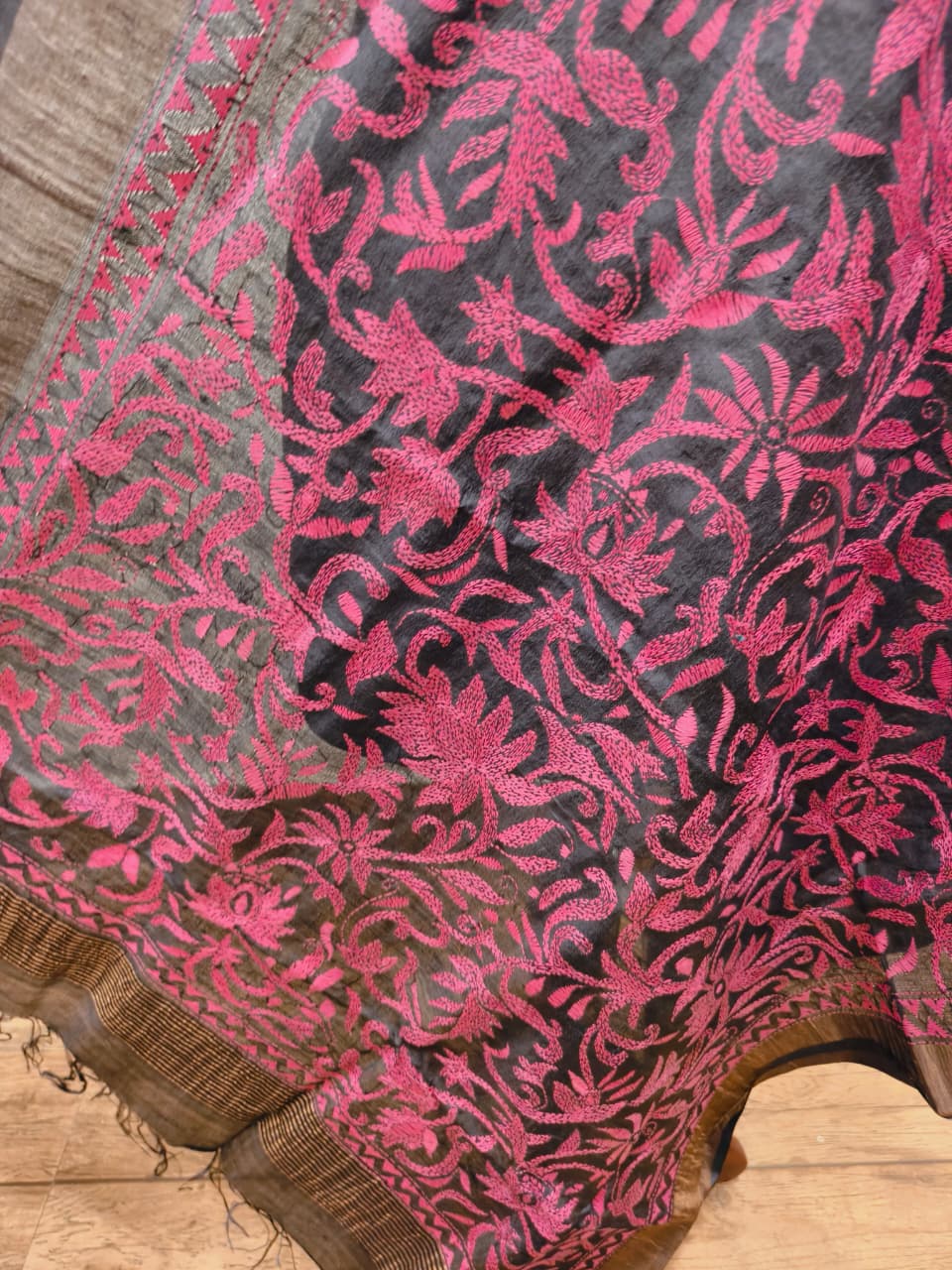 Zari Border Pure Tussar Kantha Stitch Dupatta SN26KD37