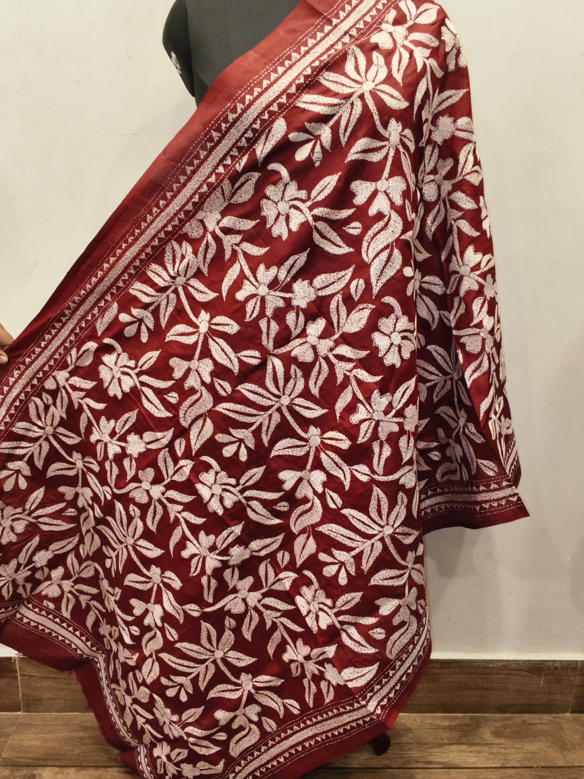 Pure Bangalore Silk Kantha Stitch Dupatta SN26KD58