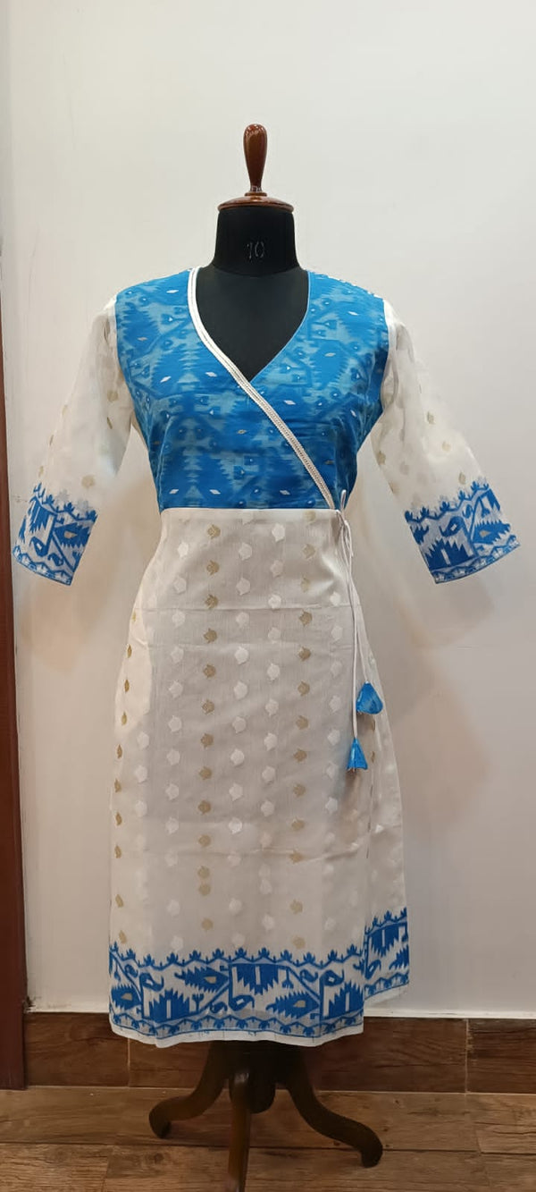 Sky Blue Cotton Chikankari Kurti with Paisley Motifs – Parinita Sarees and  Fashion